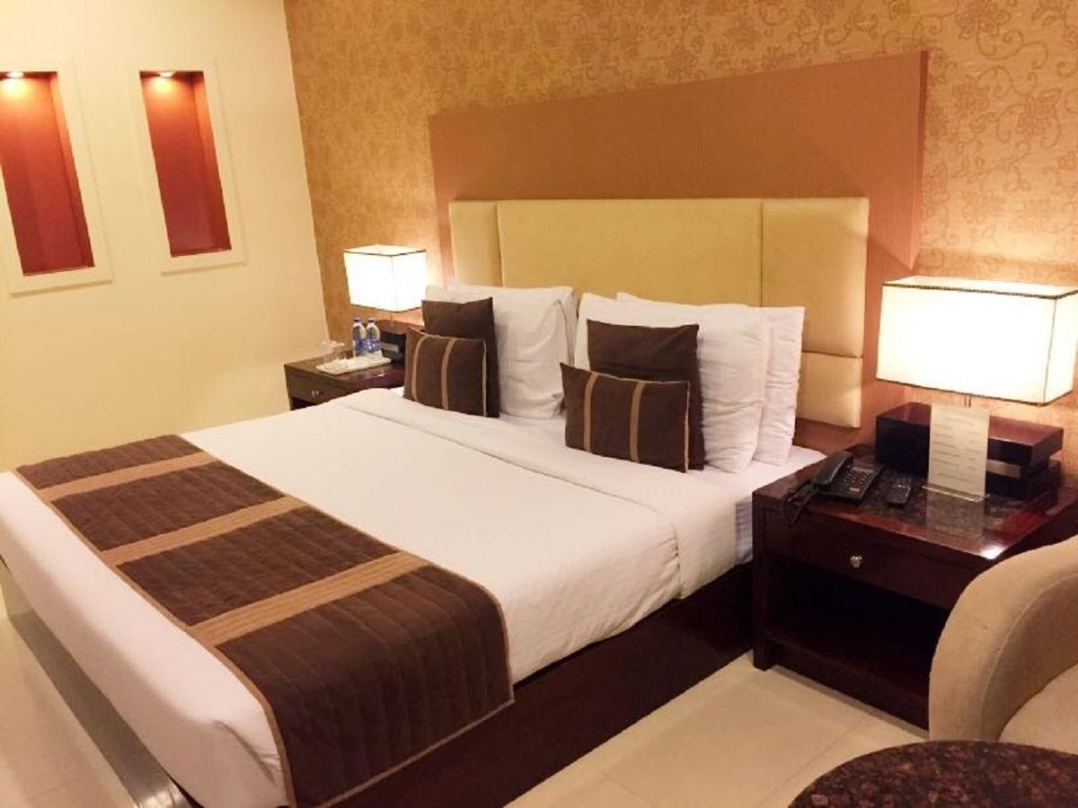 ניו דלהי Hotel Vista מראה חיצוני תמונה