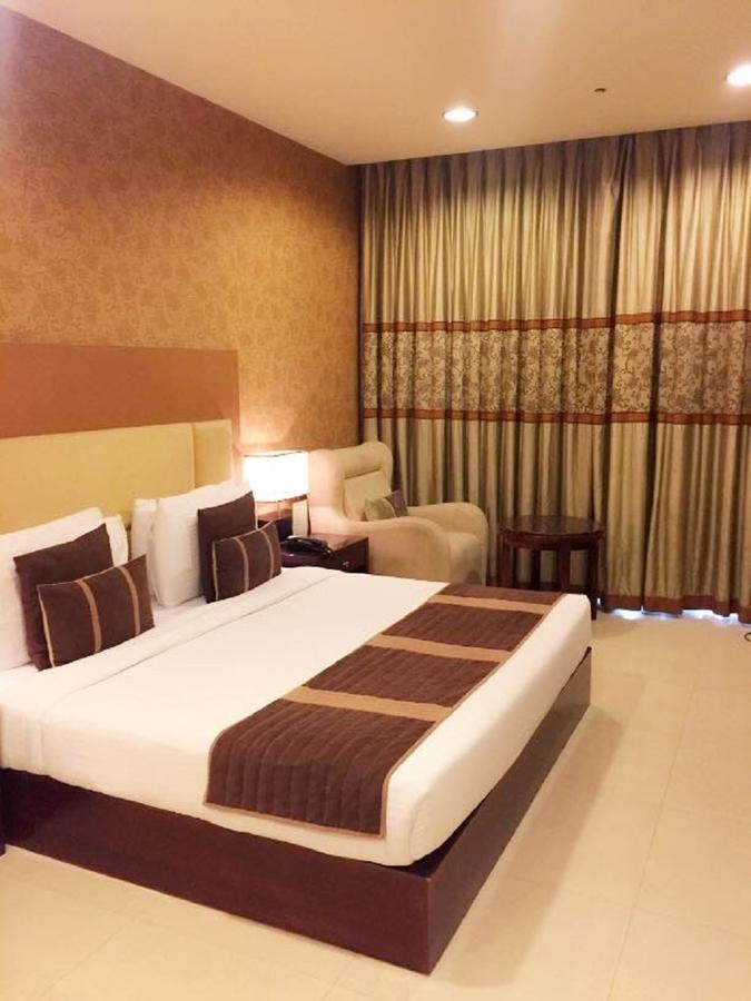 ניו דלהי Hotel Vista מראה חיצוני תמונה