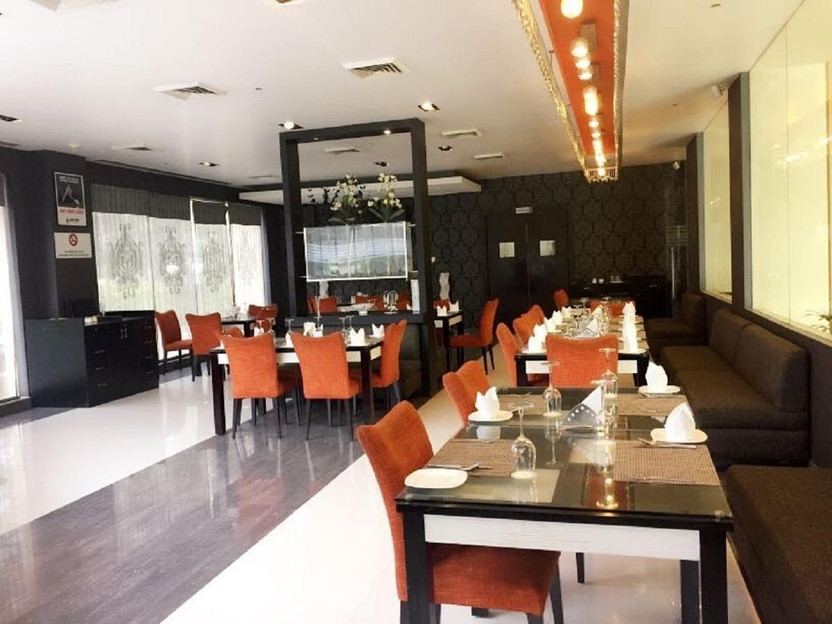 ניו דלהי Hotel Vista מראה חיצוני תמונה