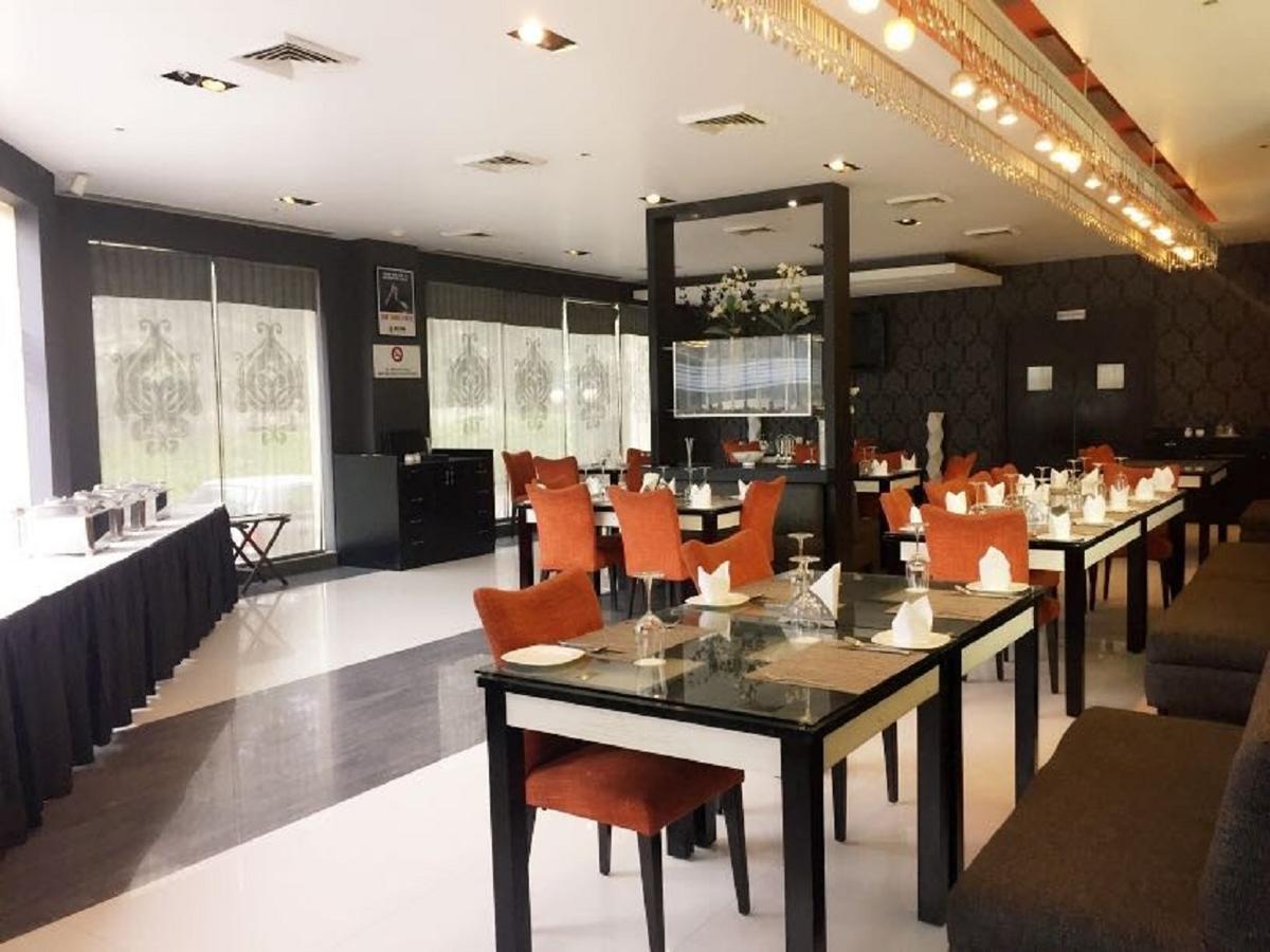 ניו דלהי Hotel Vista מראה חיצוני תמונה