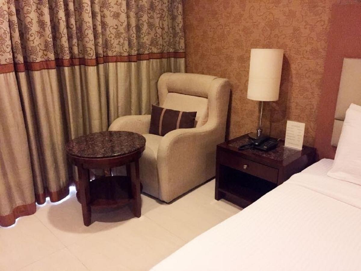 ניו דלהי Hotel Vista מראה חיצוני תמונה